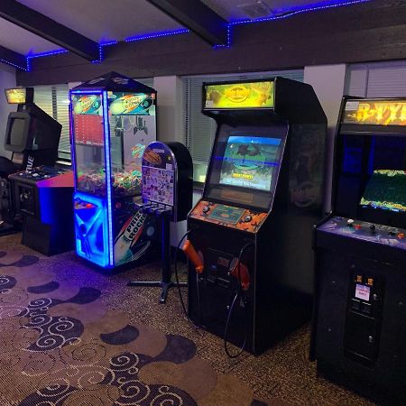 Super 8 By Wyndham Wisconsin Dells Hotell Exteriör bild