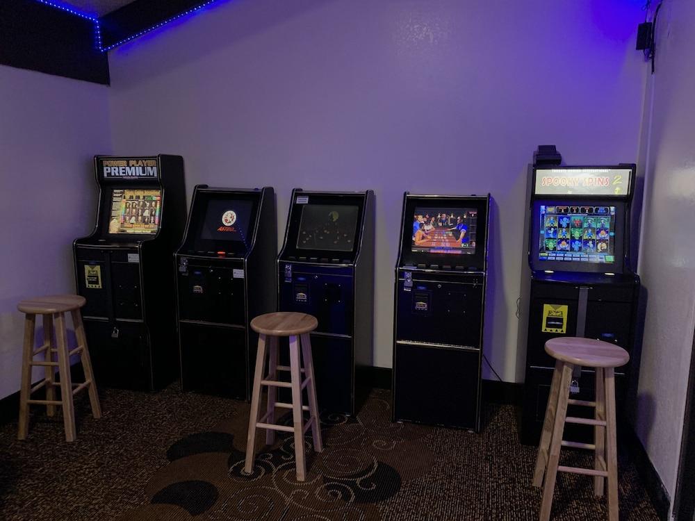 Super 8 By Wyndham Wisconsin Dells Hotell Exteriör bild