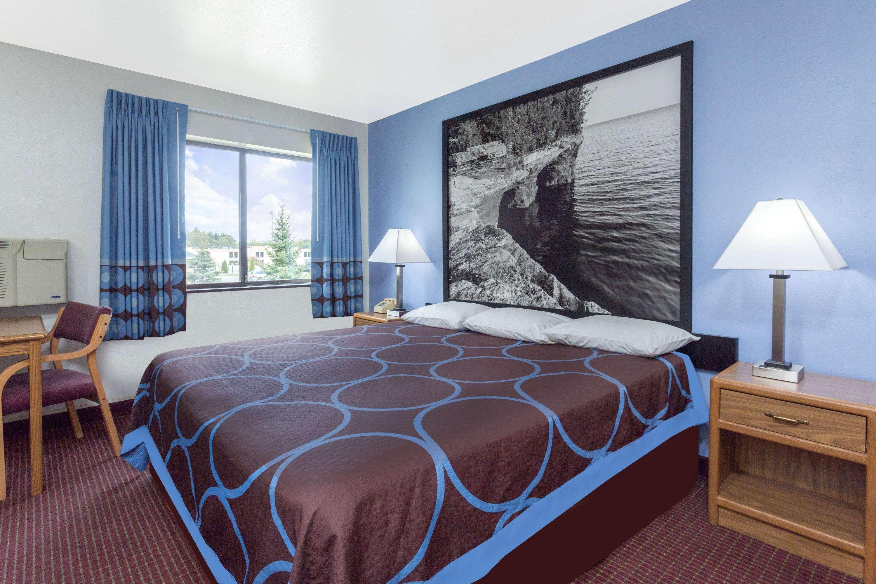 Super 8 By Wyndham Wisconsin Dells Hotell Exteriör bild