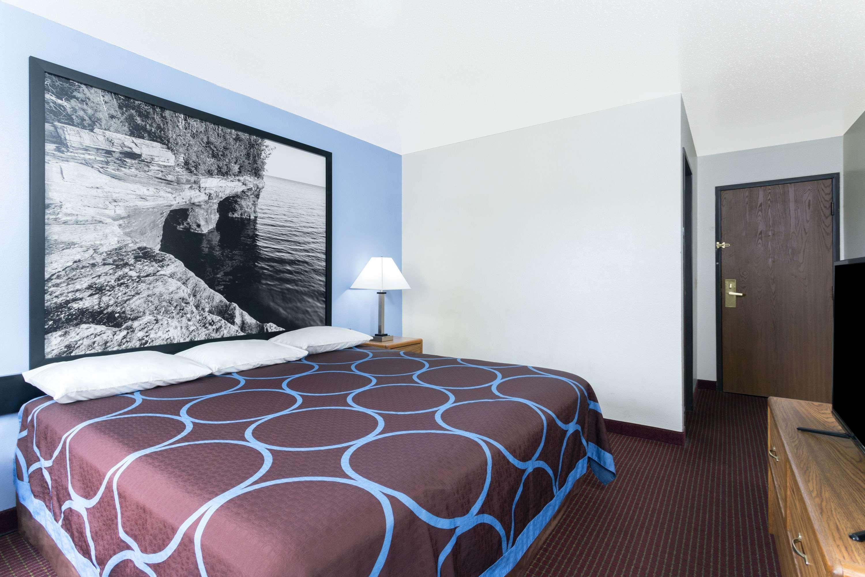 Super 8 By Wyndham Wisconsin Dells Hotell Exteriör bild