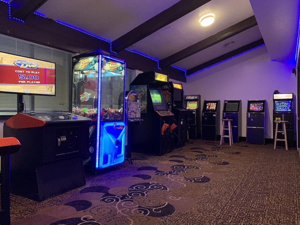 Super 8 By Wyndham Wisconsin Dells Hotell Exteriör bild